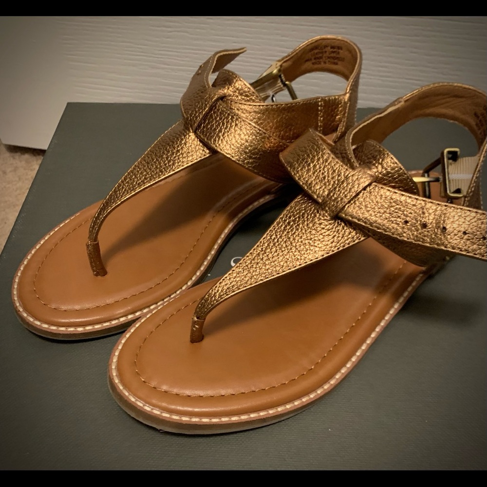 Ankle strap gold sandals